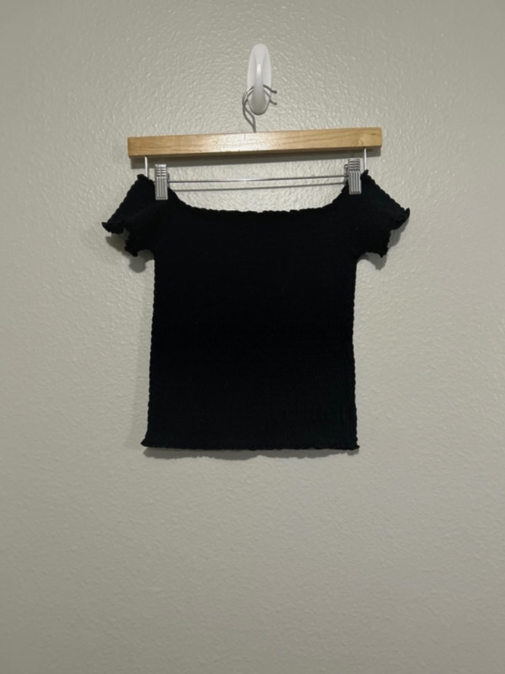 Hollister off the shoulder ribbed crop top, Size XS